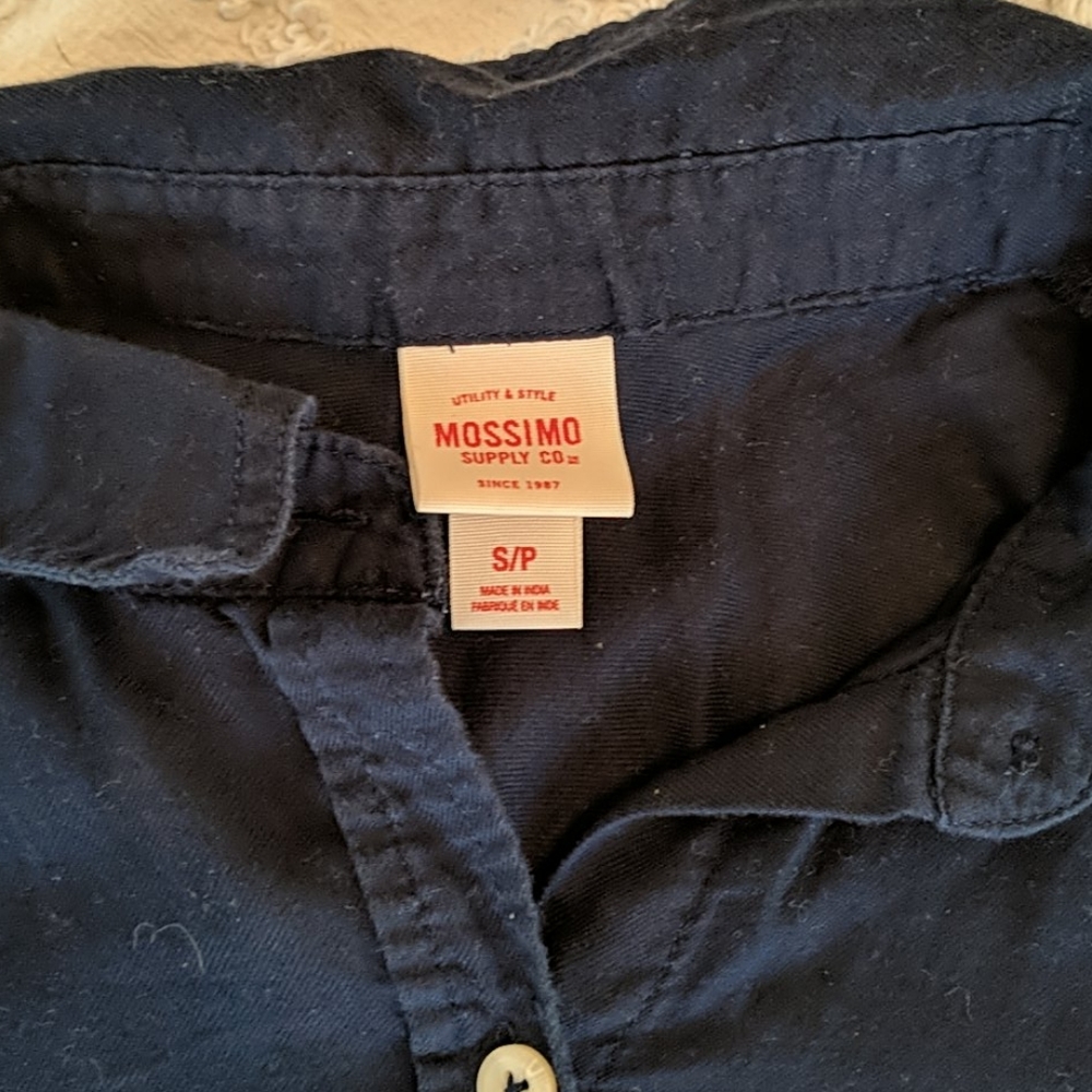 Button up - Picture 2 of 2